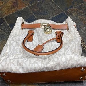 Mk purse